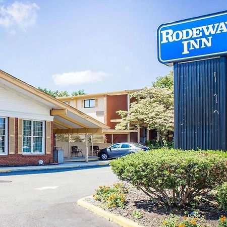 Rodeway Inn Huntington Station - Melville Luaran gambar