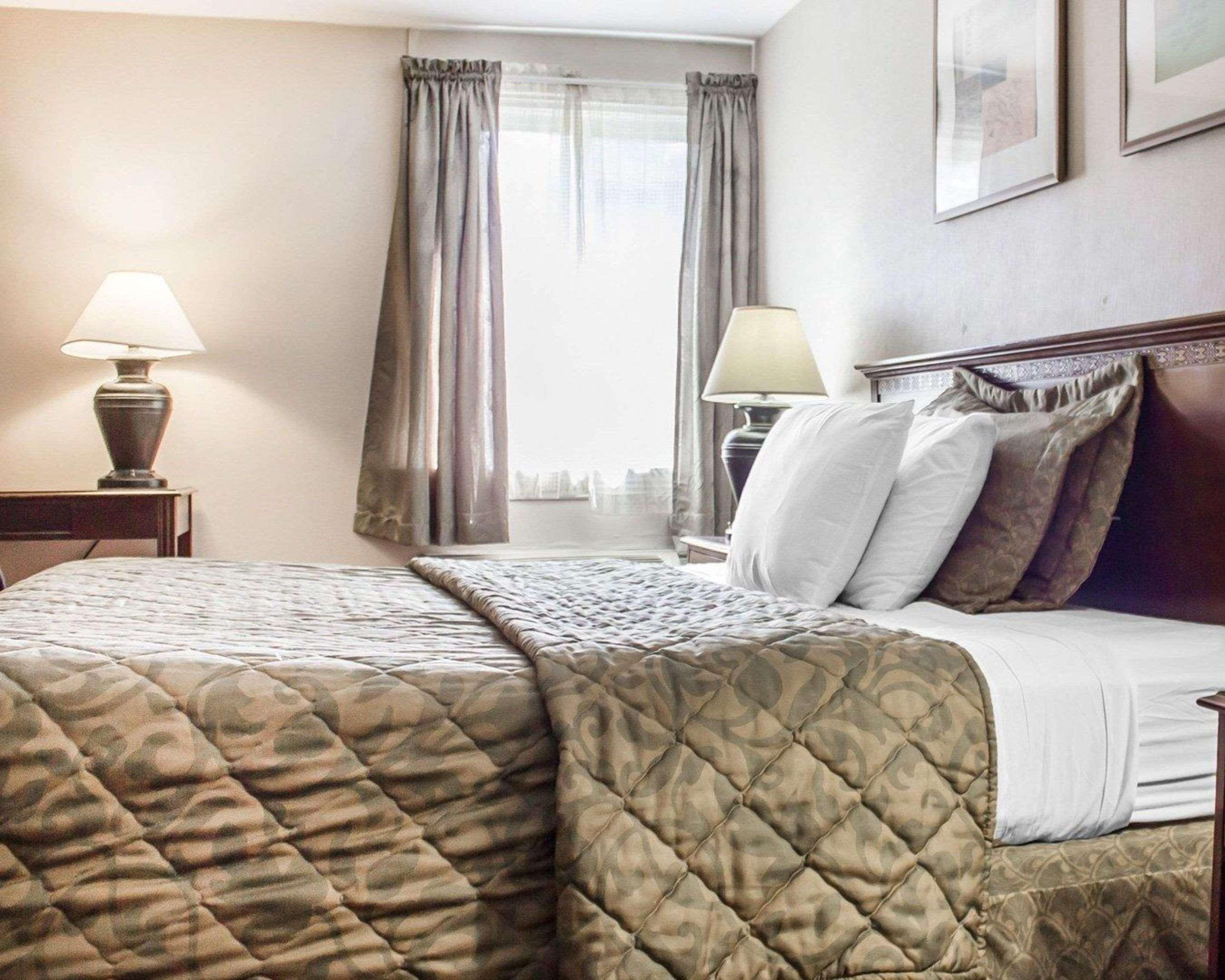 Rodeway Inn Huntington Station - Melville Luaran gambar