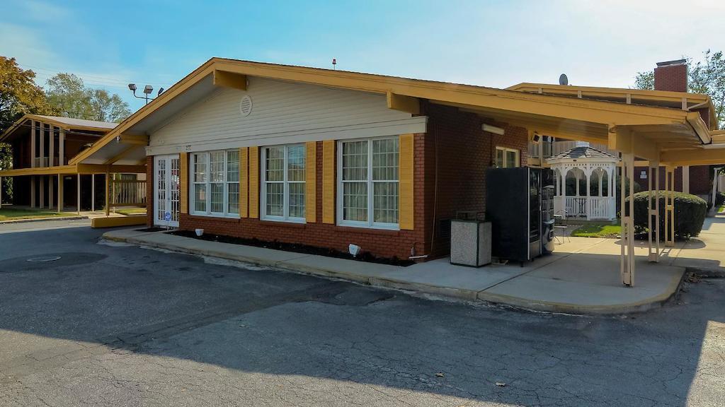 Rodeway Inn Huntington Station - Melville Luaran gambar