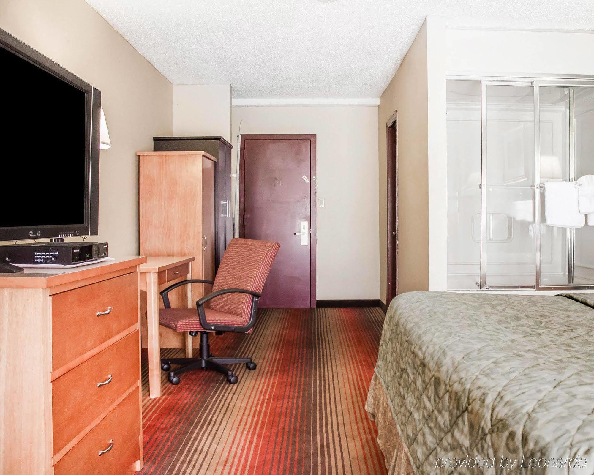 Rodeway Inn Huntington Station - Melville Luaran gambar
